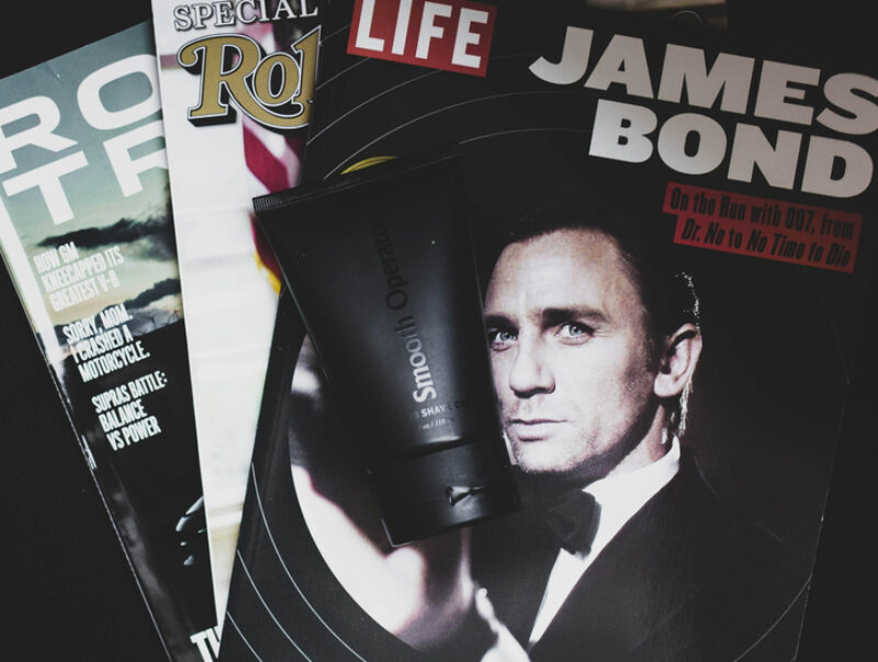 A pile of magazines with Daniel Craig’s James Bond on the front cover
